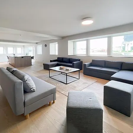 Apartment Waterfront Luxury By