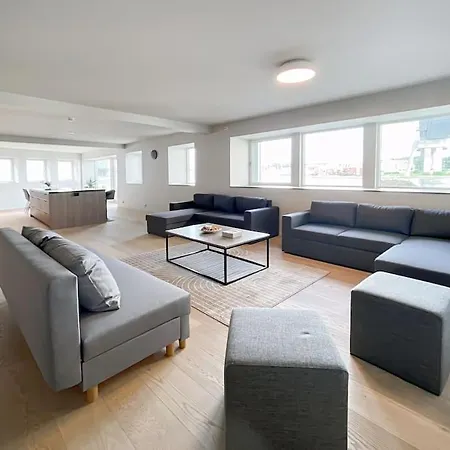 Apartment Waterfront Luxury By