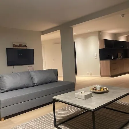 Waterfront Luxury By Apartment